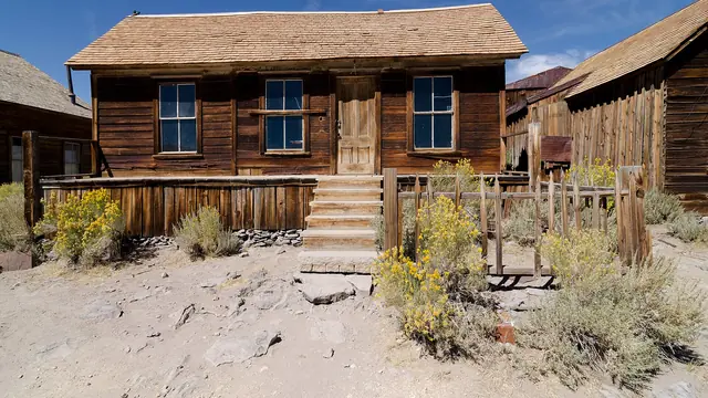 5 Abandoned Towns in the American Southwest You Can Still Visit
